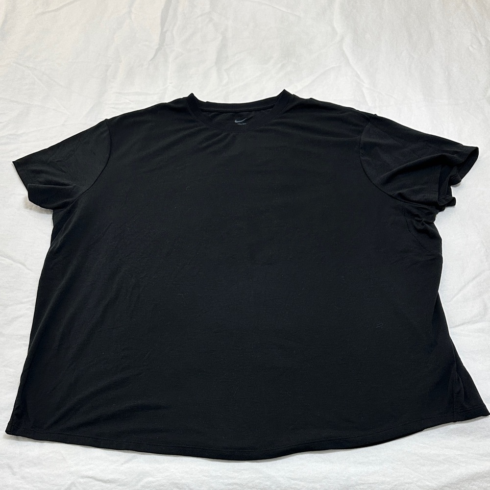 Nike Classic Black Short Sleeve Tee